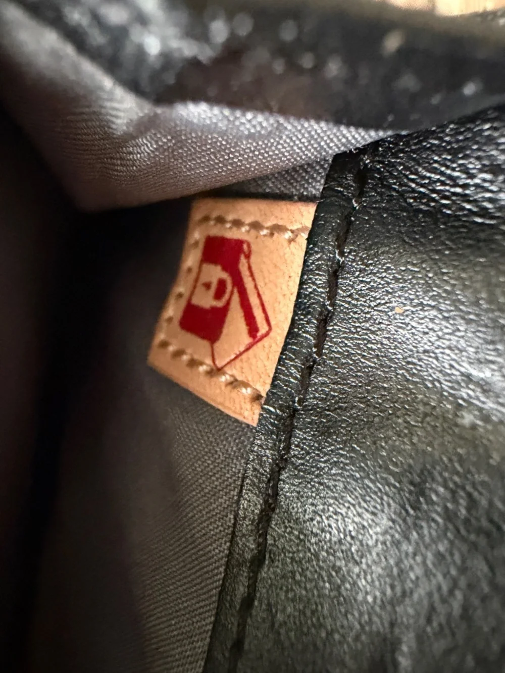 TUMI Alpha Slg Breast Pocket Wallet | Black - Picture 5 of 9